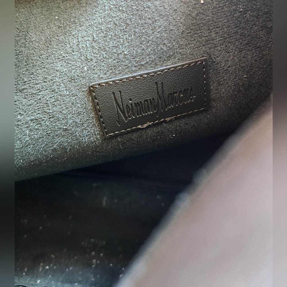 Neiman Marcus Green Shoulder Vegan Leather Bag with Modern Trapezoidal Design - Picture 10 of 13